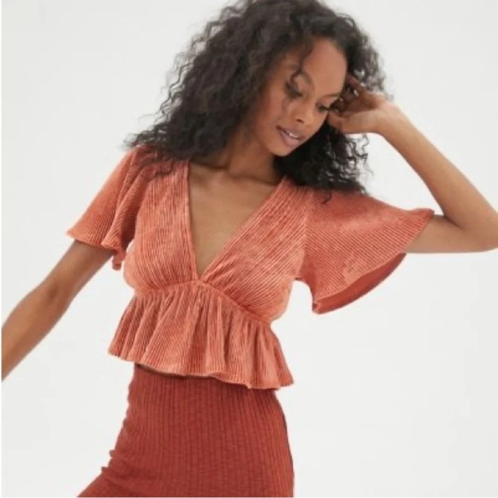 Urban Outfitters Smitten Ribbed peplum crop top
